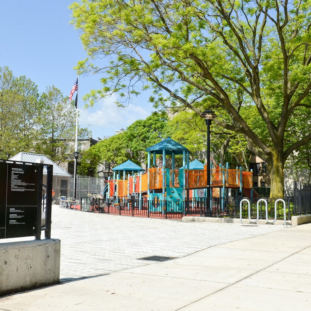Stroud Playground 2
