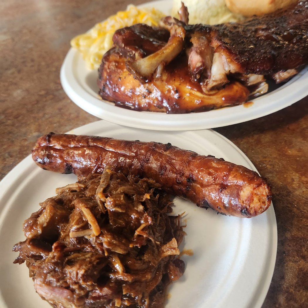 HOGGS Gourmet Grill 1