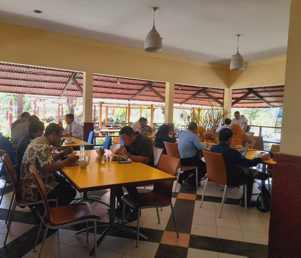 Sea View Restaurant 3
