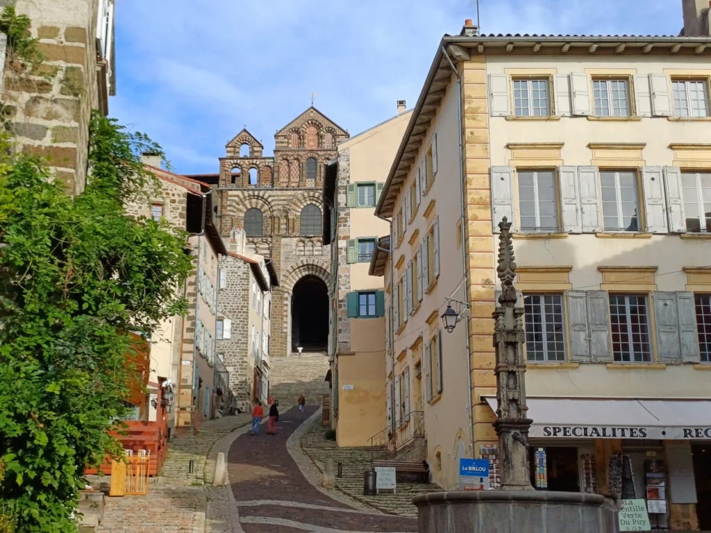 Cathédrale Notre-Dame-du-Puy 2