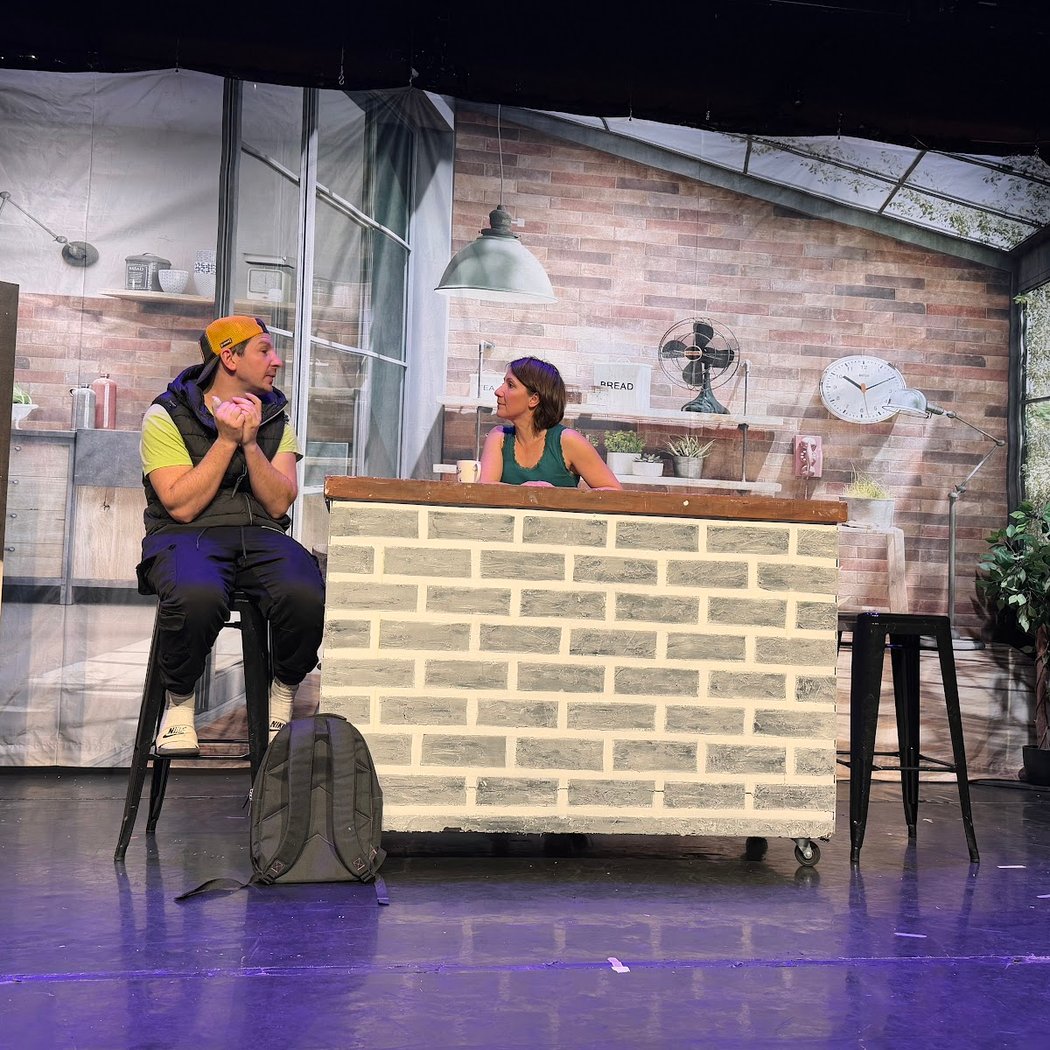 Spectacle - Le mec de la tombe d'à côté