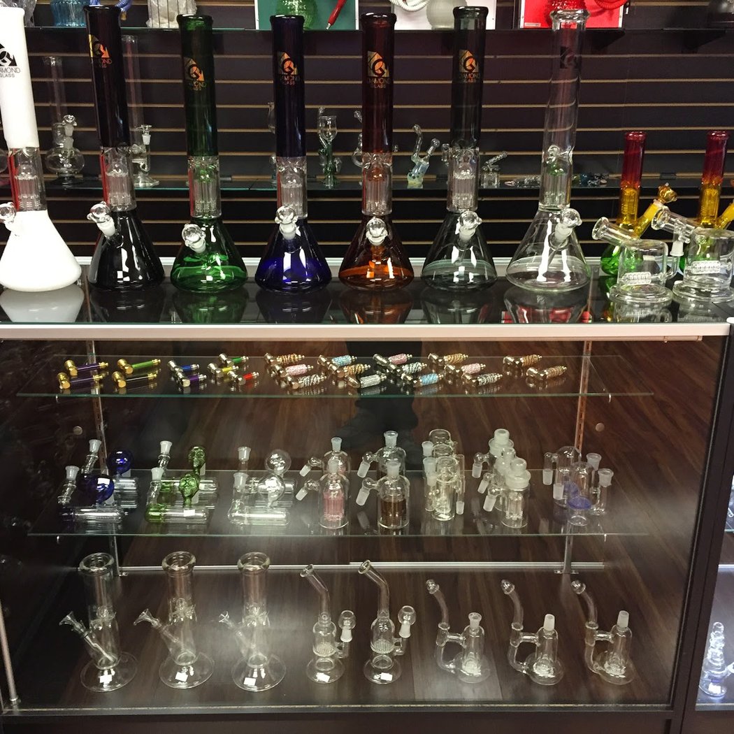 Al Sahara Smoke Shop 2