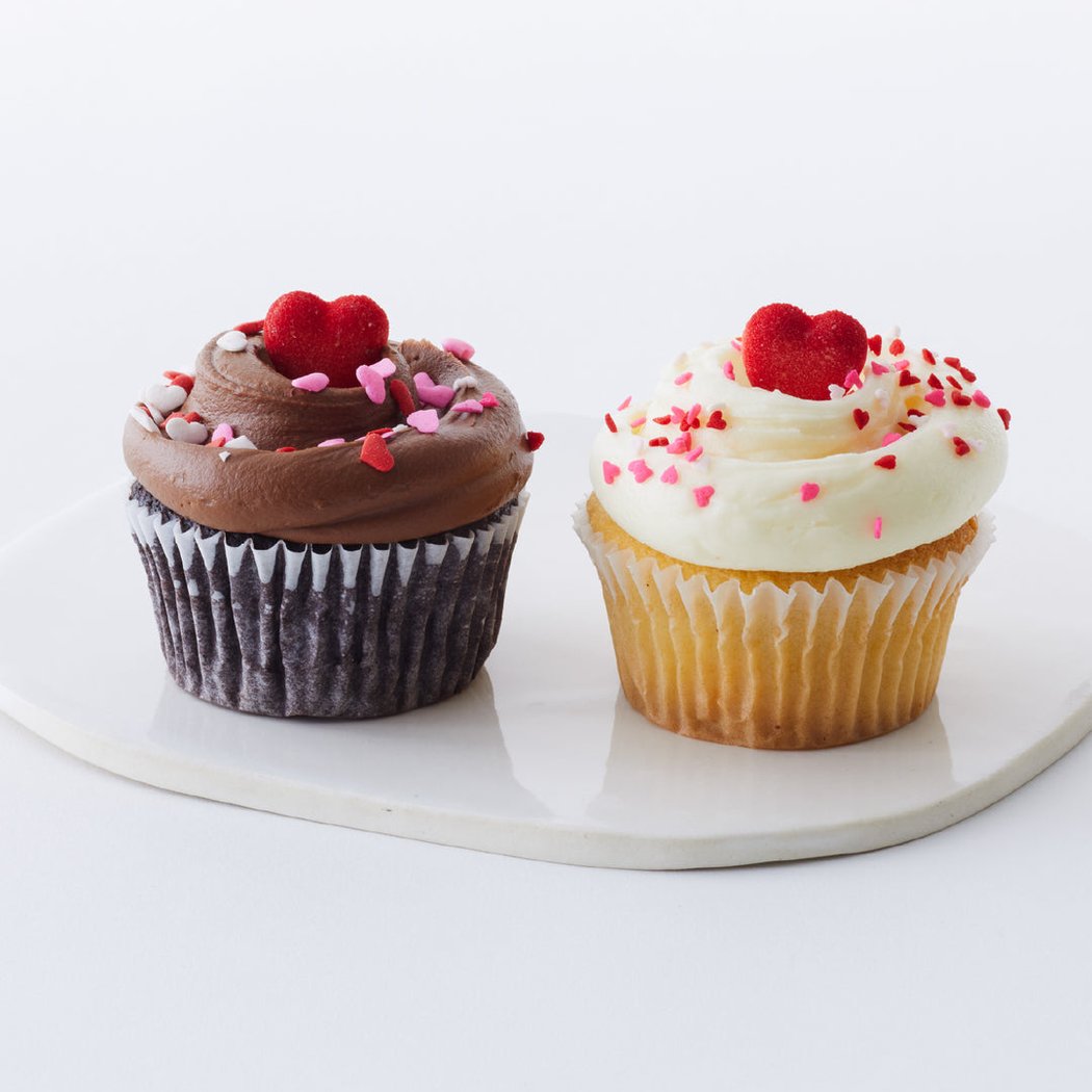 Cupcake Baking & Icing Experience 3