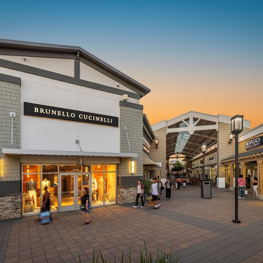 San Francisco Premium Outlets 1
