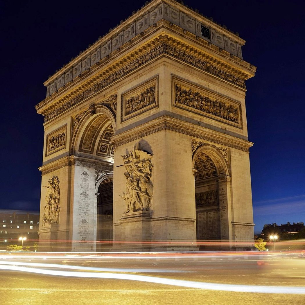 Explore Paris Tours 1