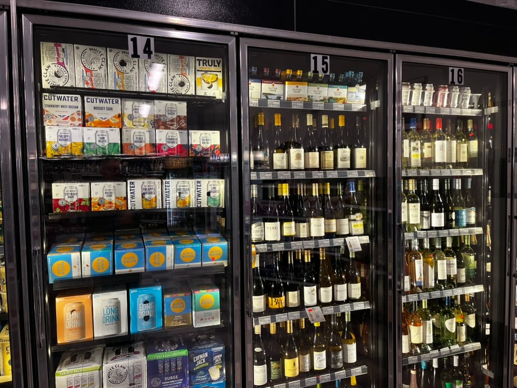ALAMO LIQUORS 3