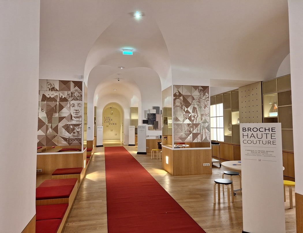 Le Studio : LOUVRE COUTURE 1