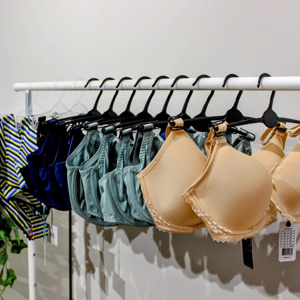 Bands & Cups - Bra Fitting & Lingerie studio 3