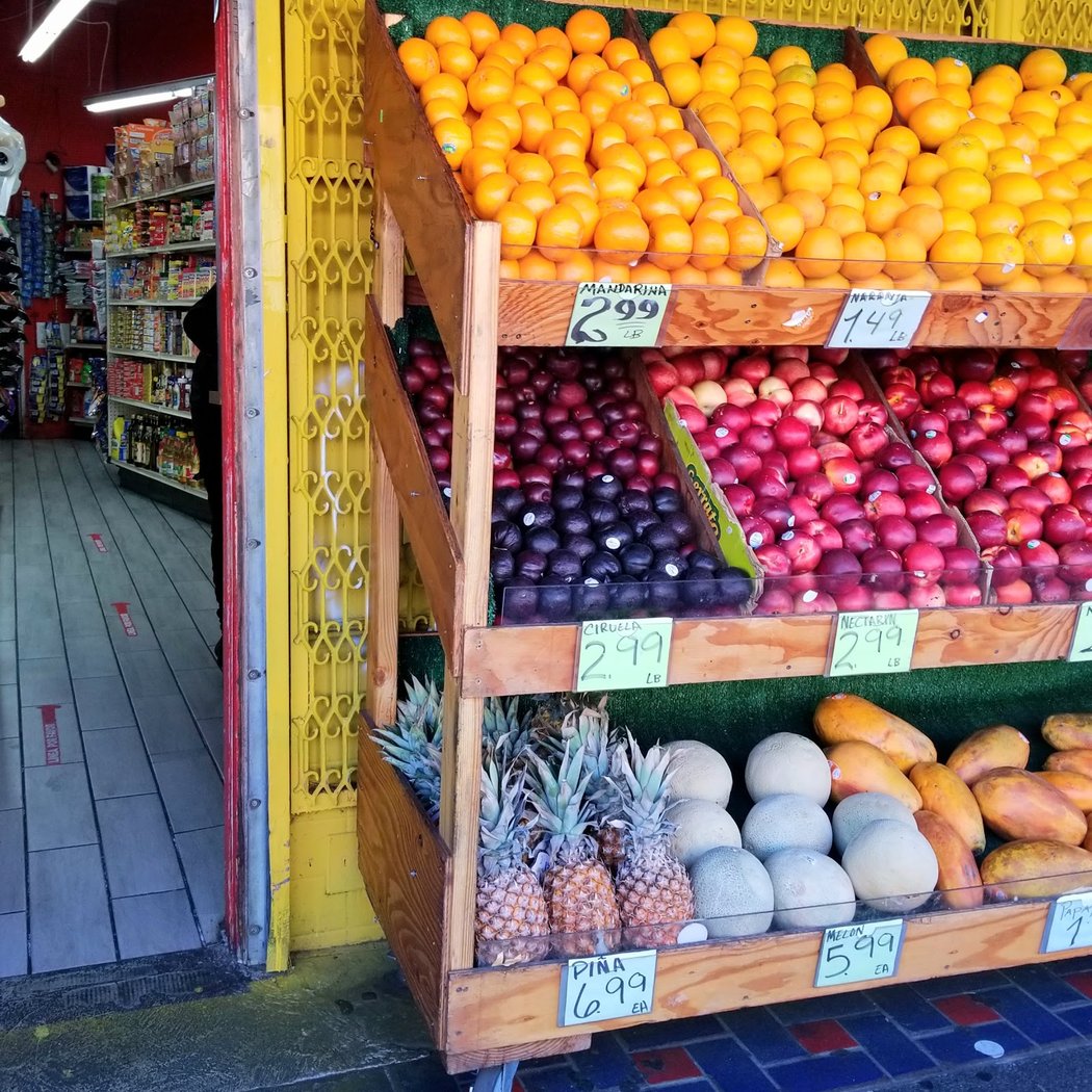La Loma Produce 1