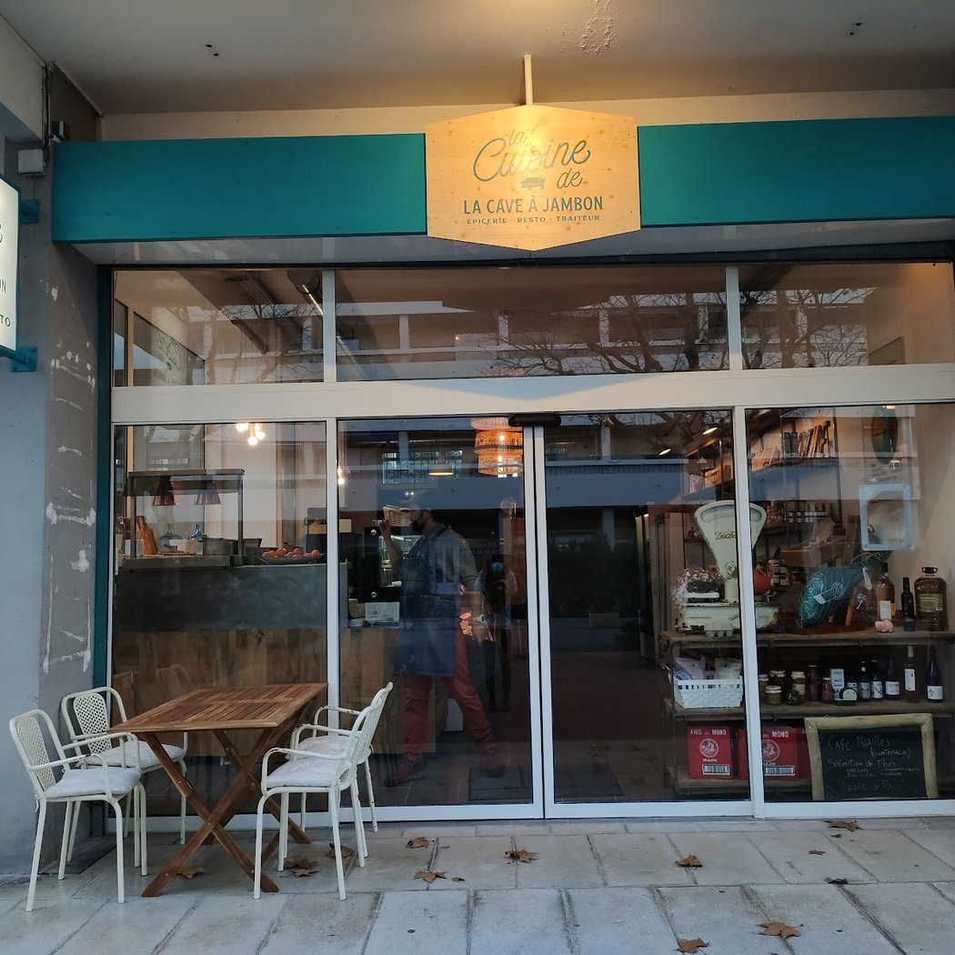La Cuisine de la Cave à Jambon 2