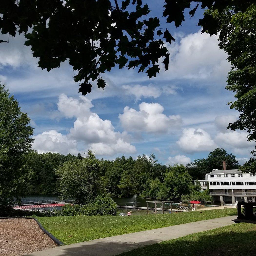 Lathrop Center at Lakeside Park 3
