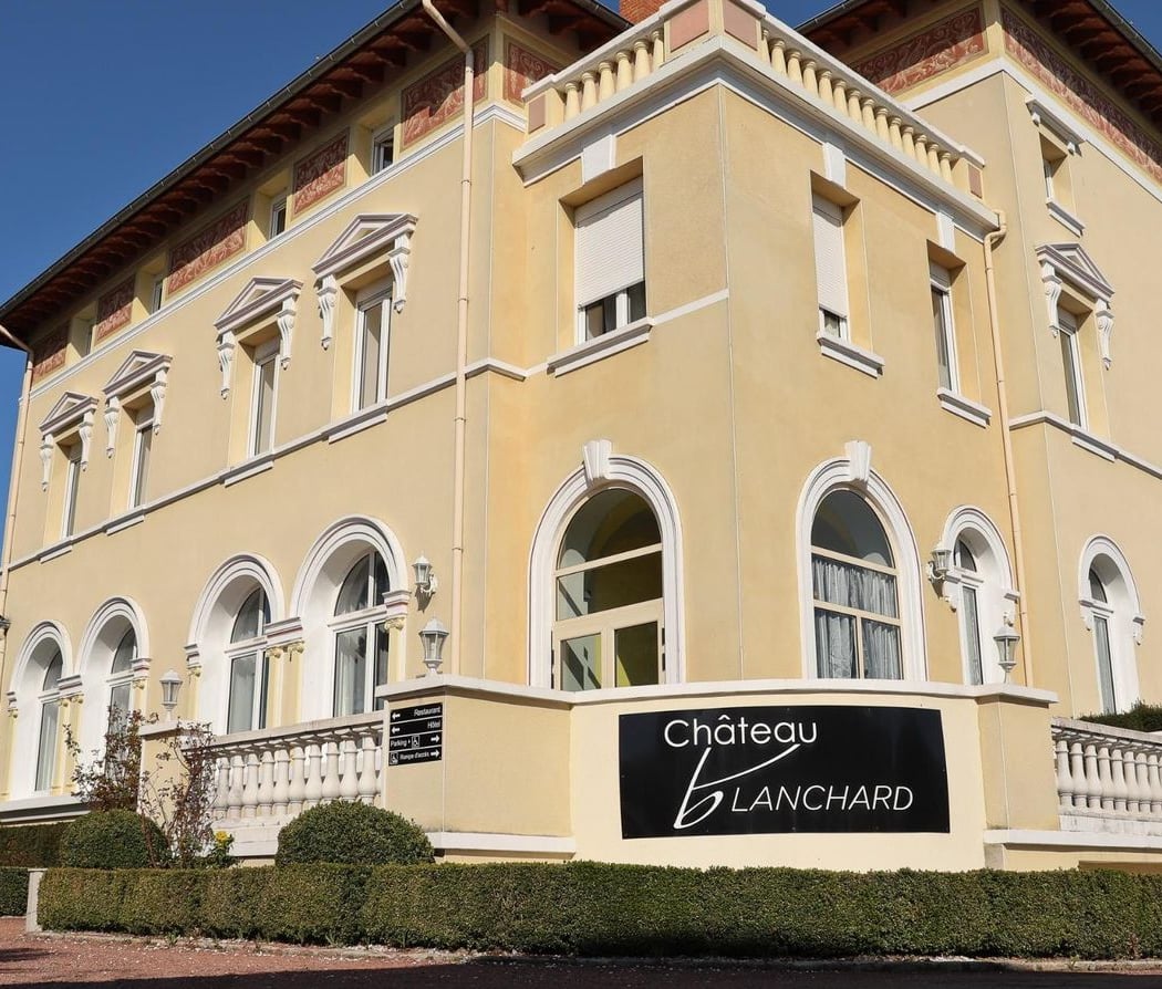 Logis Hôtel le Château Blanchard 2