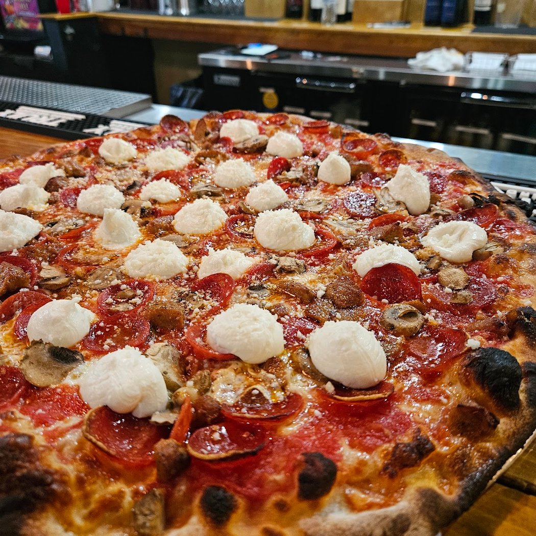 Romo's Pizza 1