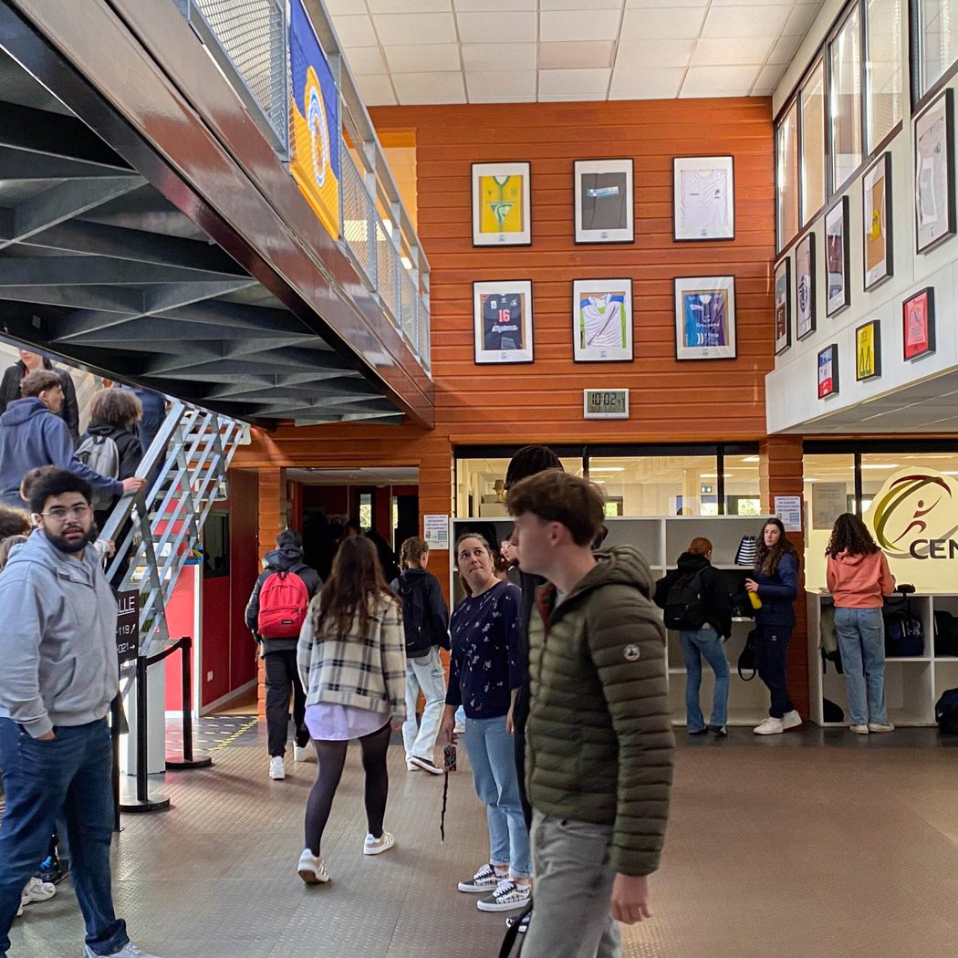 C.e.n.s Educational Center Nantais Pour Sportifs 1