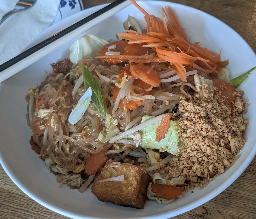Louder Restaurant 3