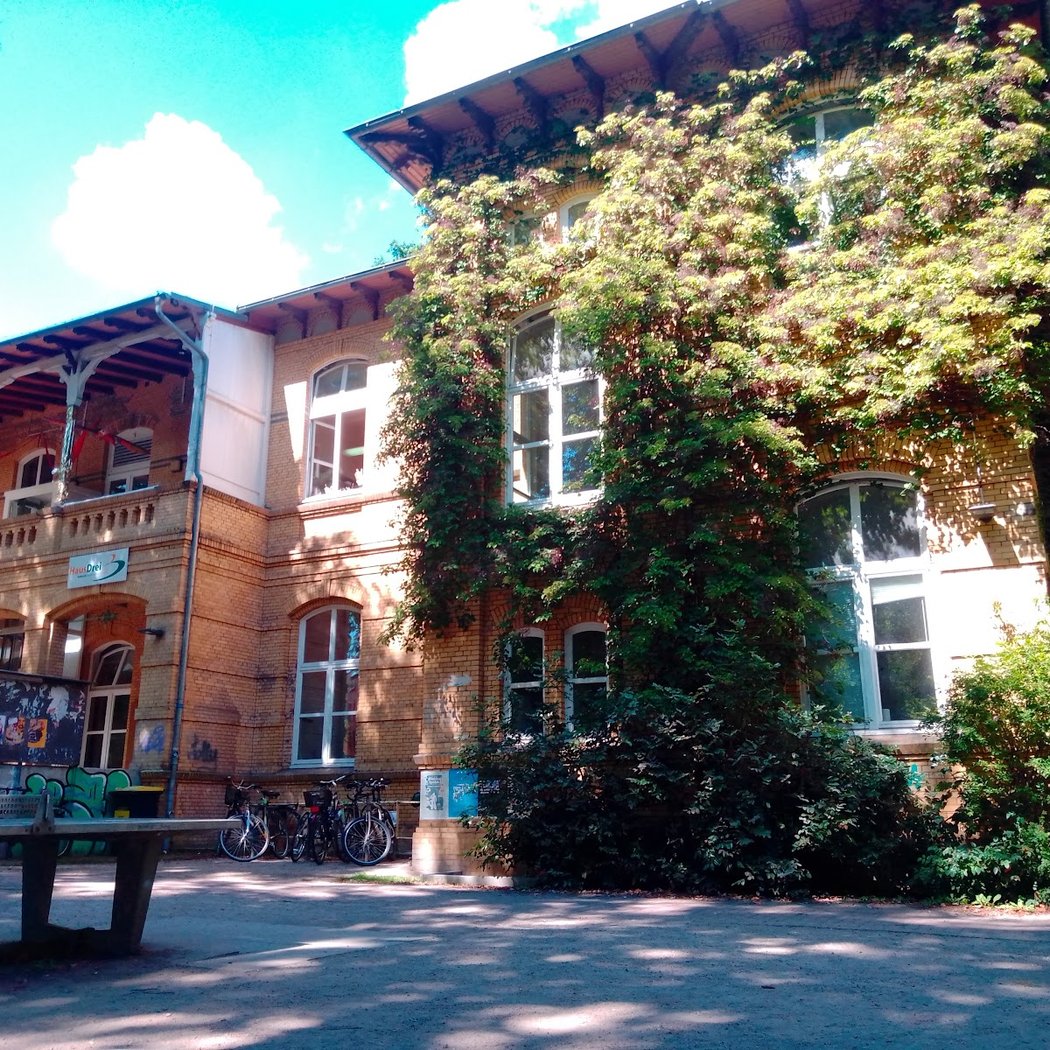 House Three e.V. - district center in Altona 1