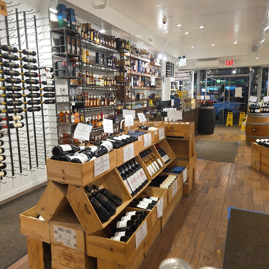 Rouge & Blanc Wine and liquors 3