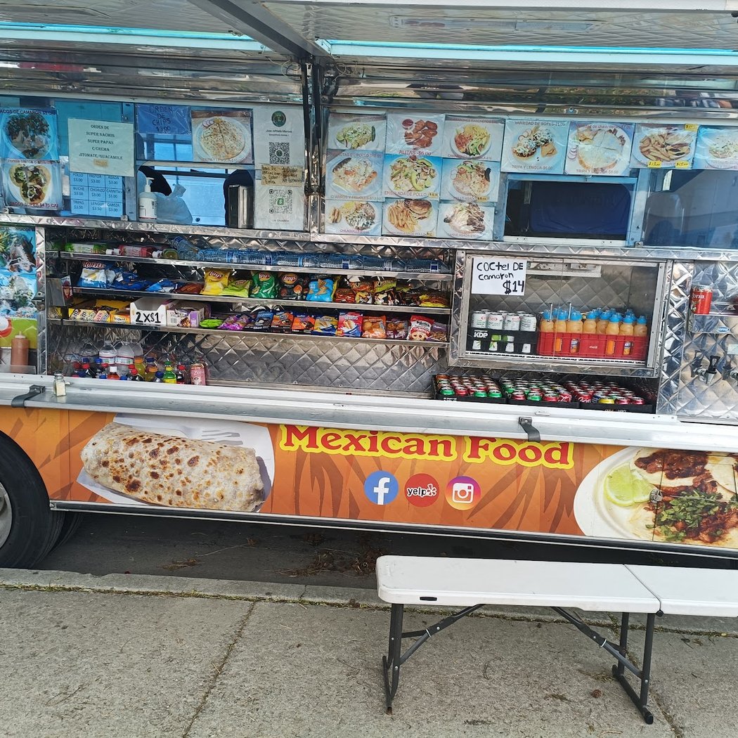 Tacos los Chapulines (food truck) 2