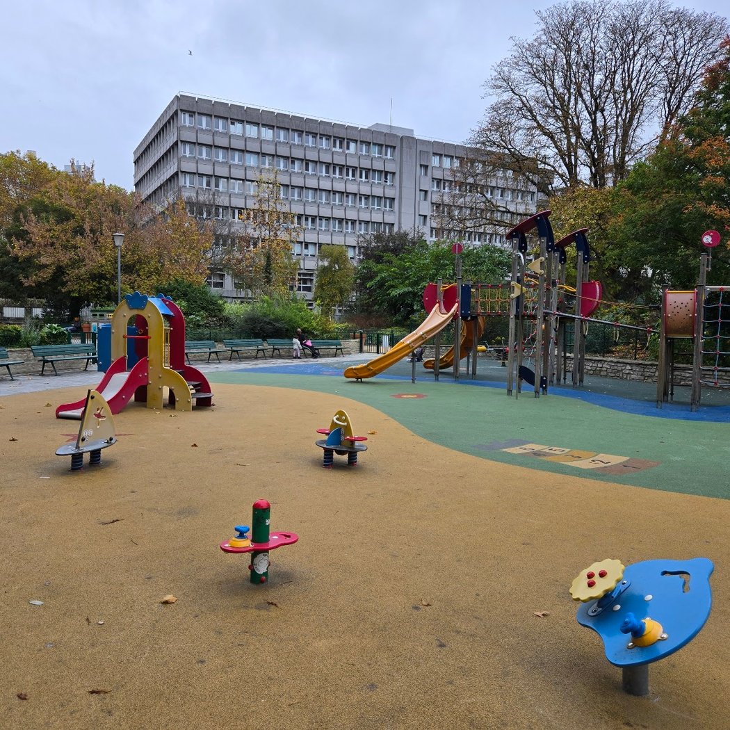 Aire de jeux pour enfants du Jardin Villemin 2