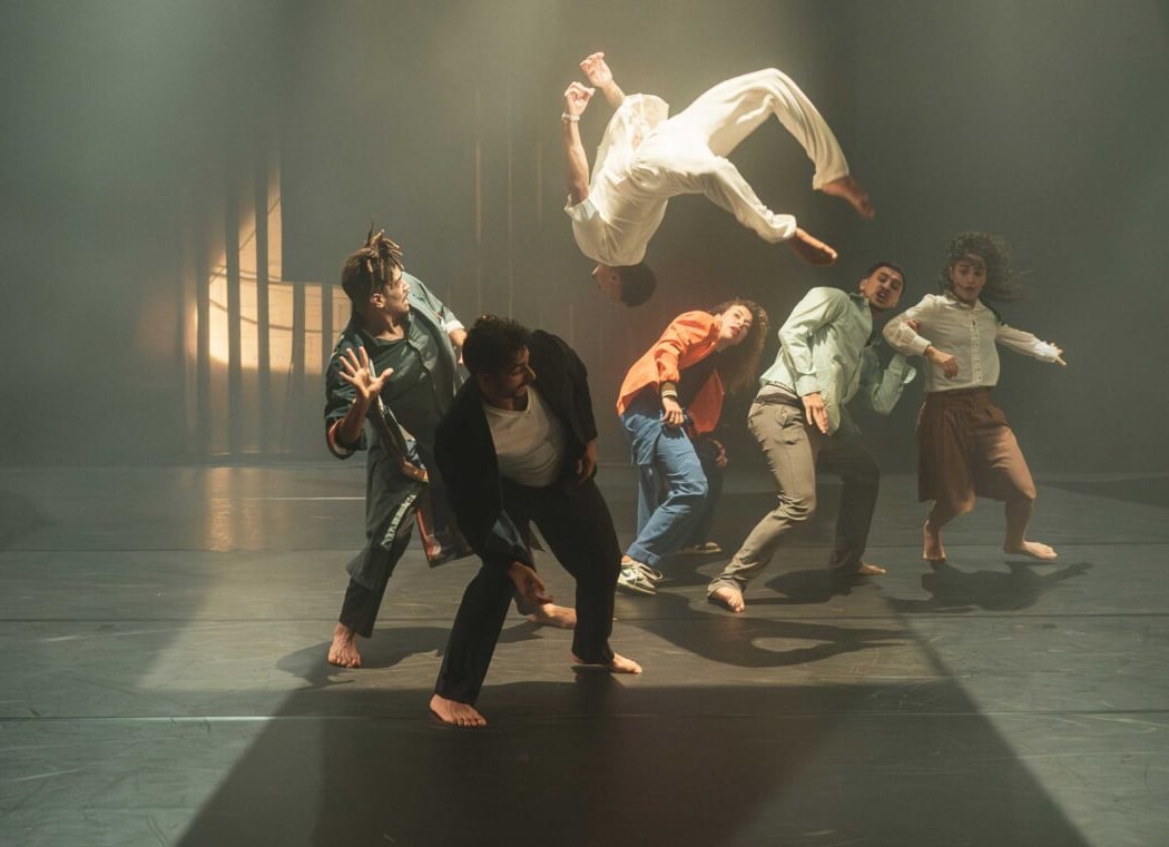 Raphaëlle Boitel / Groupe acrobatique de Tanger - KA-IN 2
