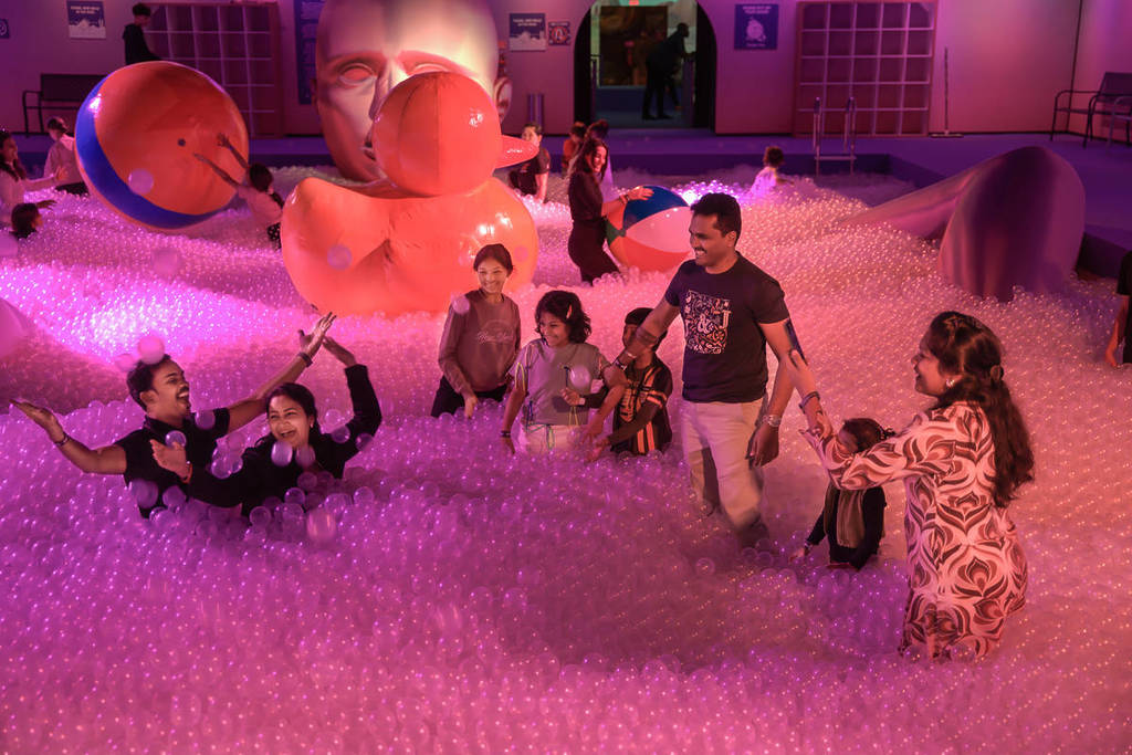 Bubble Planet: An Immersive Experience - American Dream Mall 2