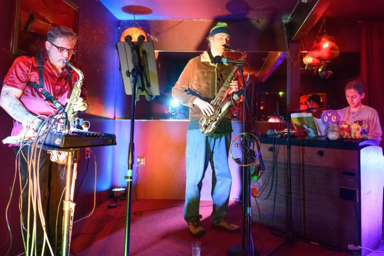 Little Hill Lounge 3