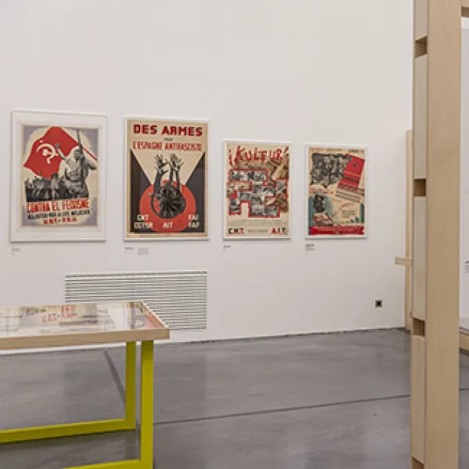 Couper, coller, imprimer : le photomontage politique au XX^e siècle 2