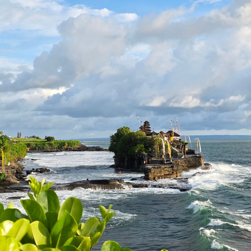 Tanah Lot Temple Square 5