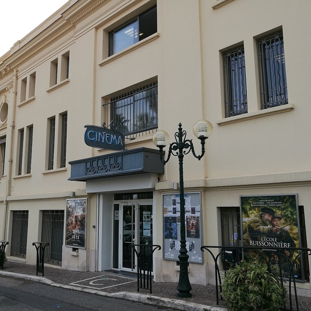 QUE TON RÈGNE VIENNE 2