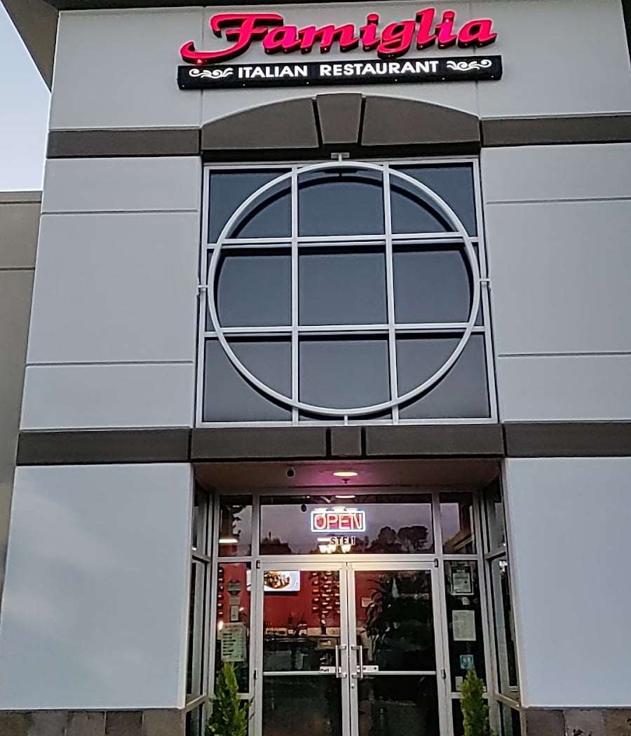 Famiglia Italian Restaurant 2