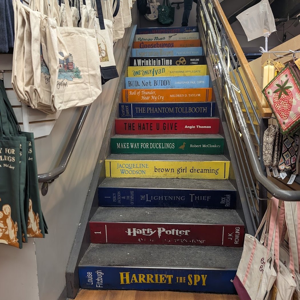 Trident Booksellers & Cafe 2