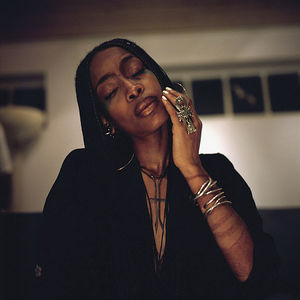 Erykah Badu with De La Soul and Alchemist