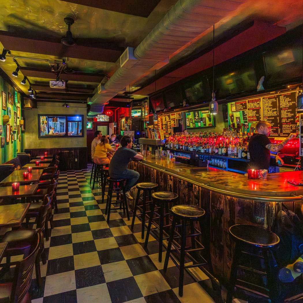 Lake Street Bar 1