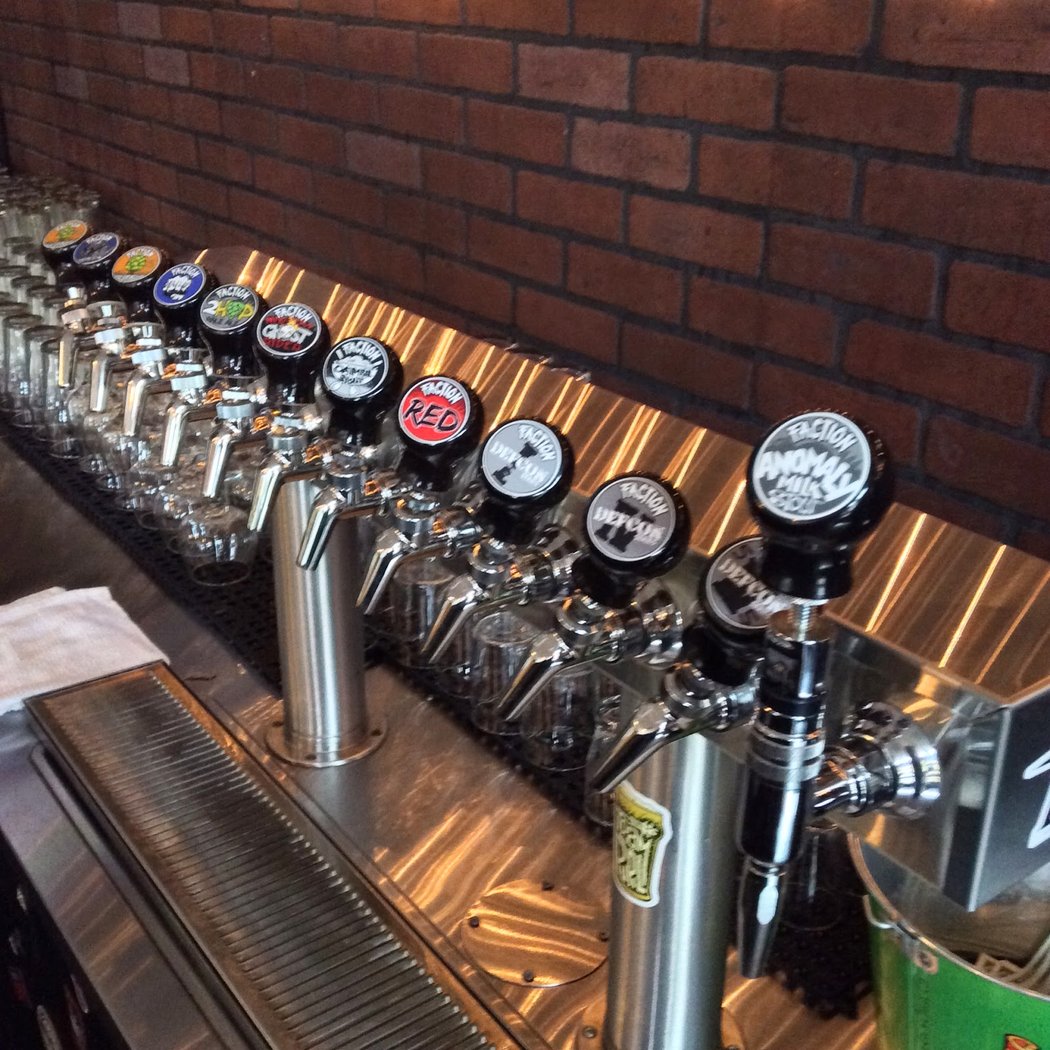 Caps & Taps 3