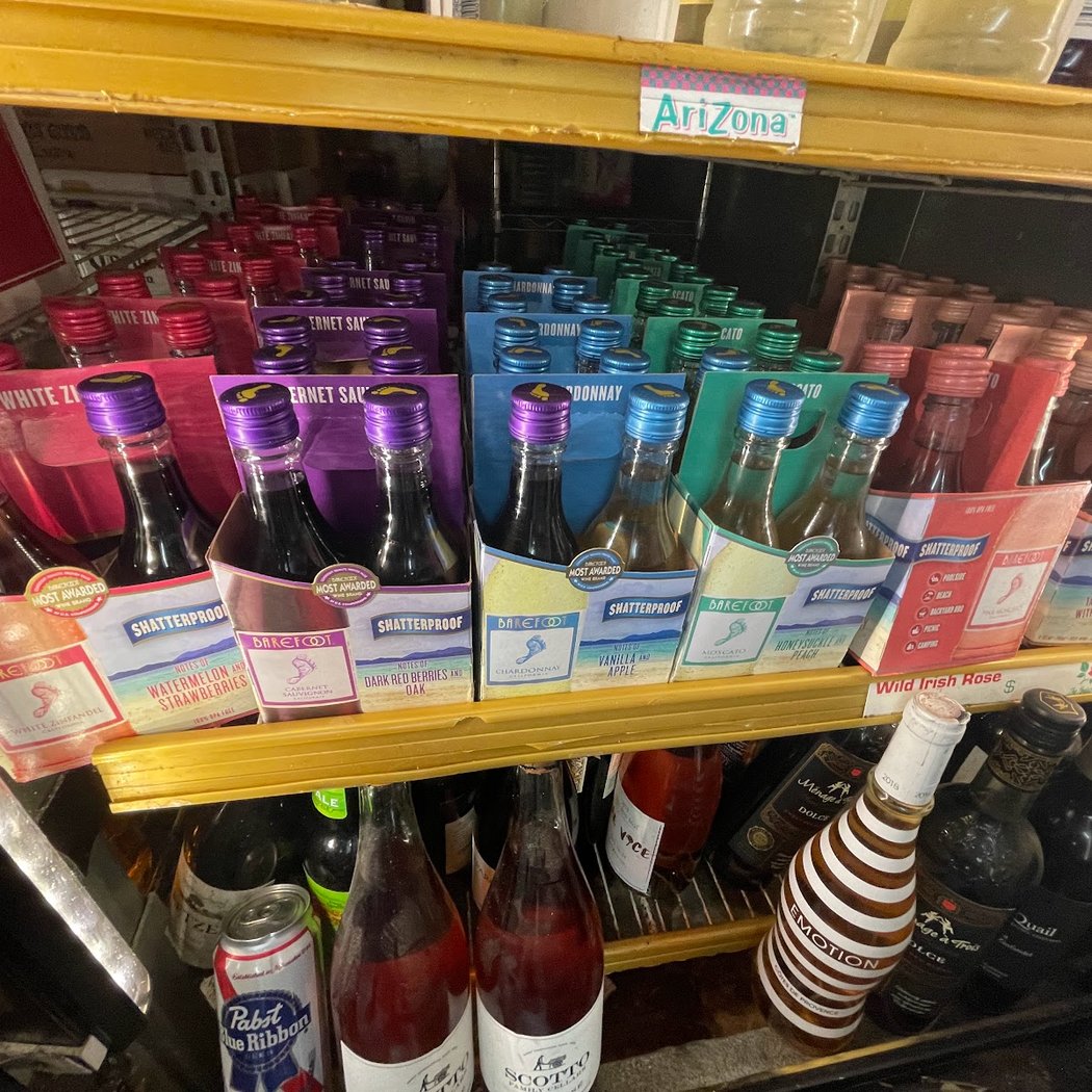 K & D Market 3
