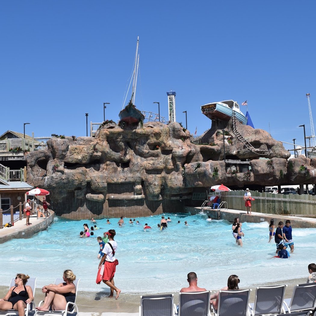 Casino Pier & Breakwater Beach 2