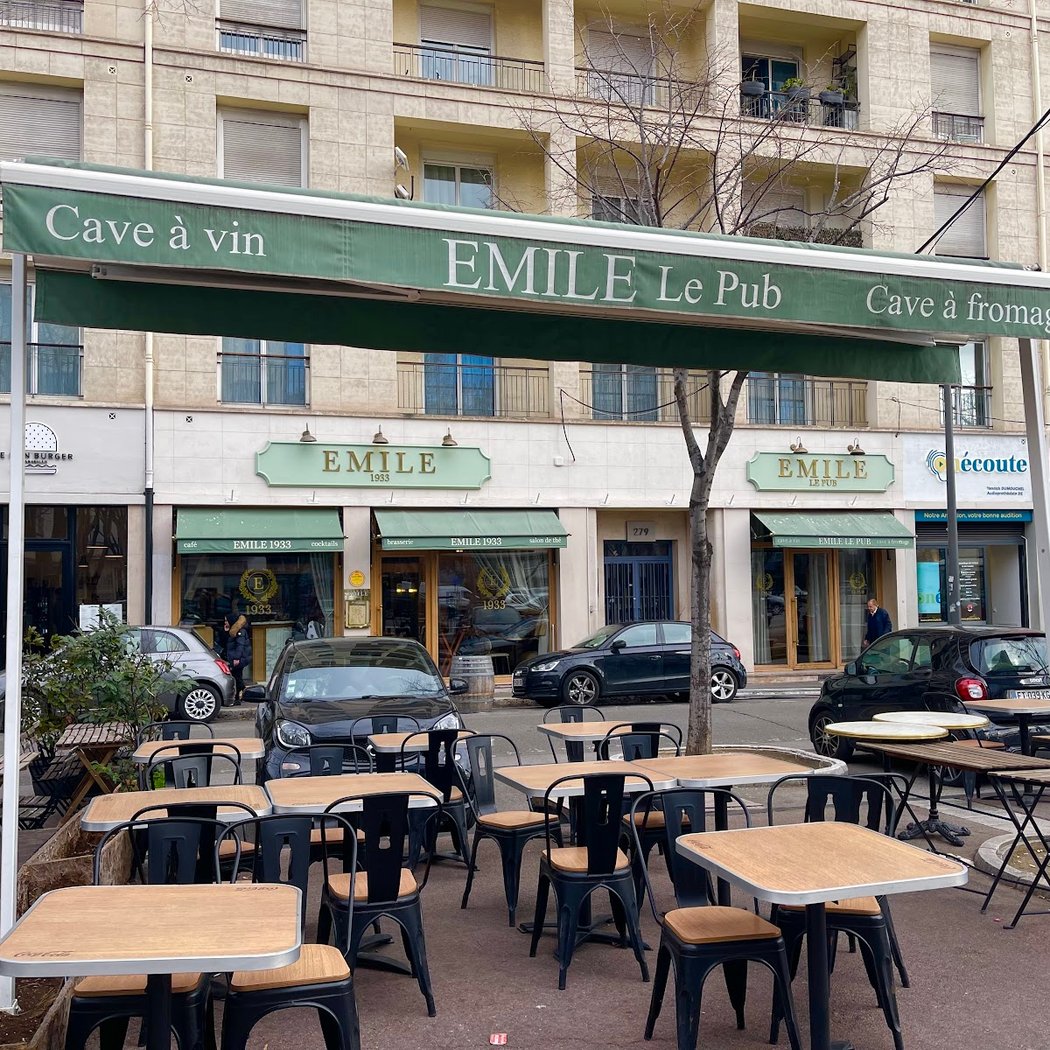 Emile Brasserie 2