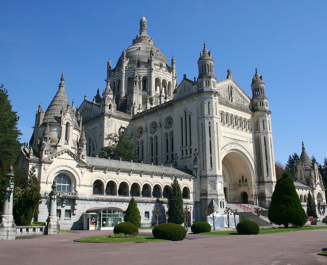 Basilica of Saint Therese of Lisieux 3