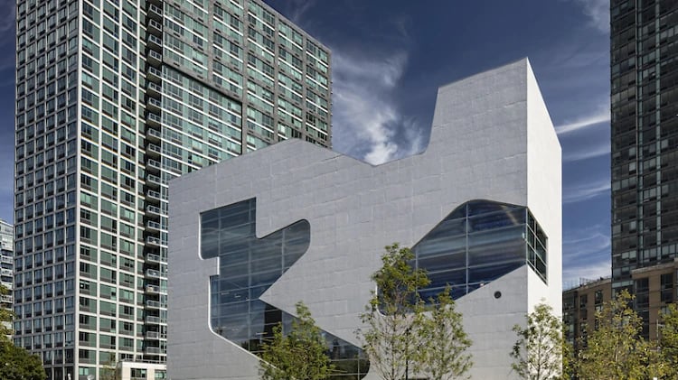 Queens Public Library at Hunters Point 1