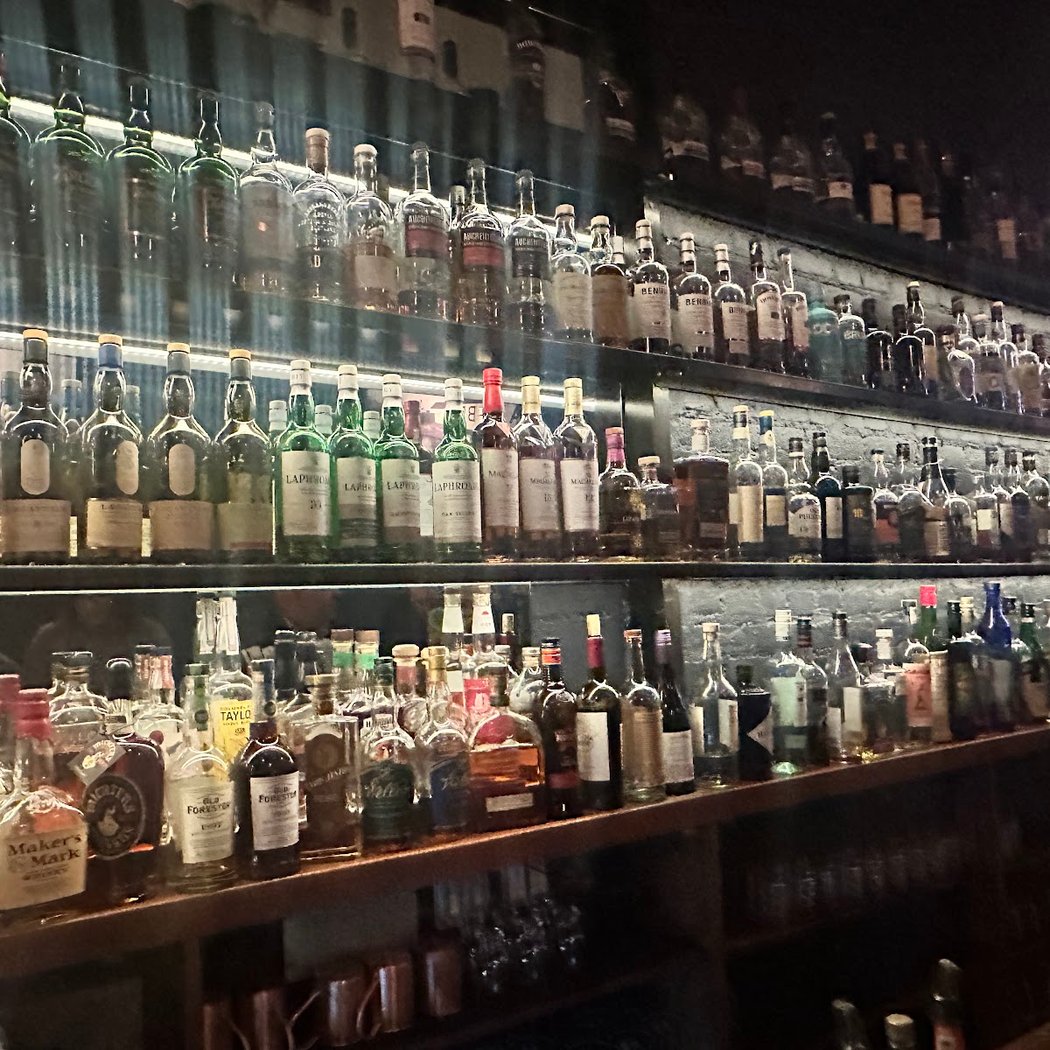 Caledonia Bar 5