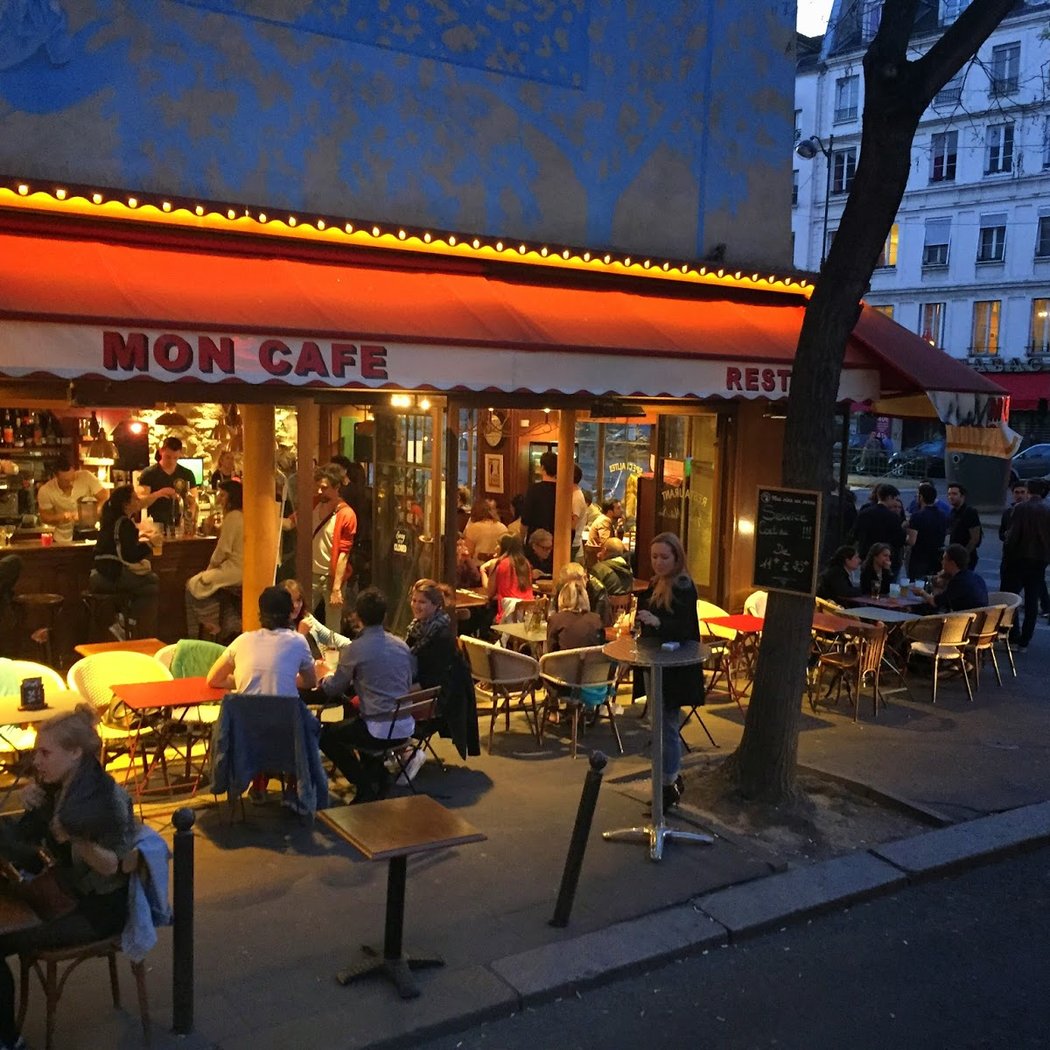 À Mon Café 4