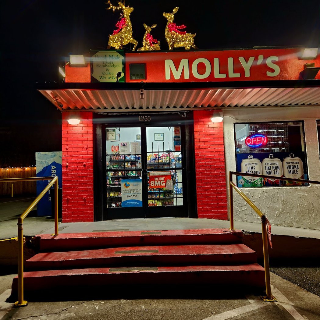Molly's Gourmet Market & Deli 2