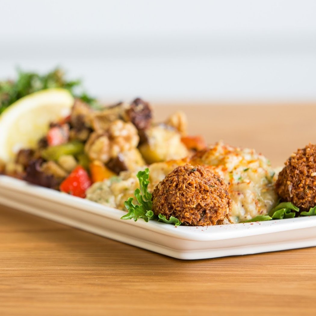 Zaytoon Mediterranean Restaurant and Bar 1