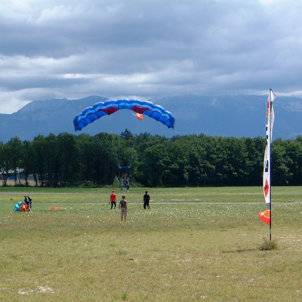 Parachutisme 74 3