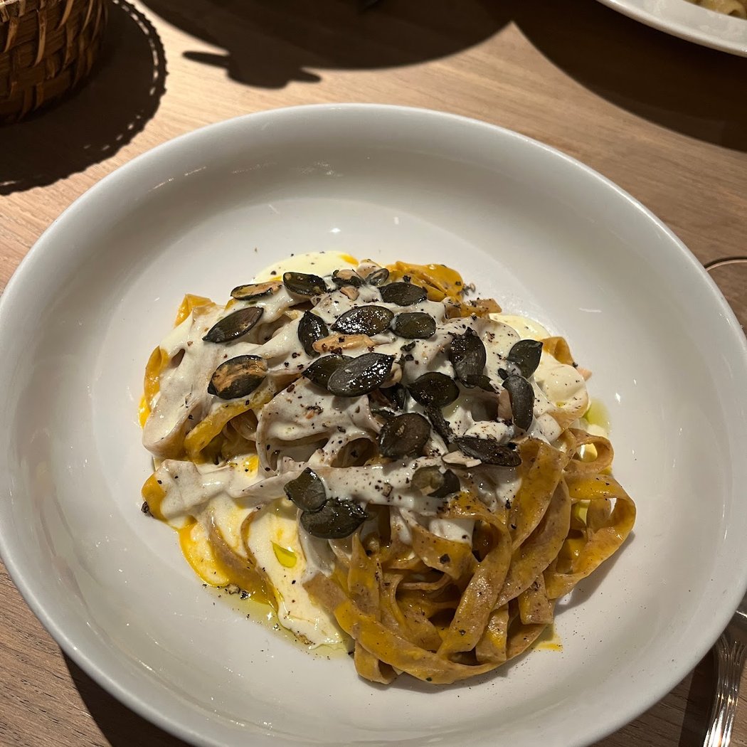 PAPI Restaurant 1