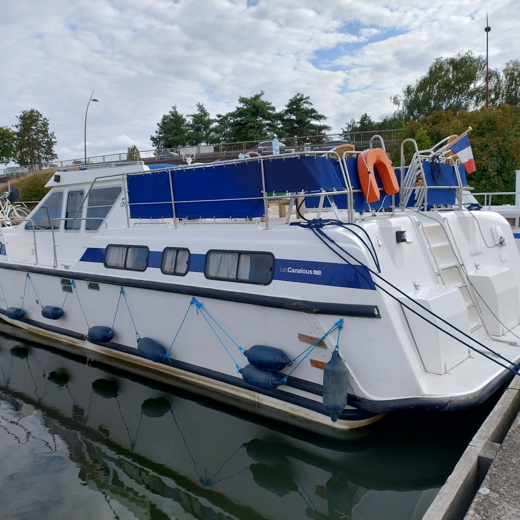 The Canalous Burgundy - Digoin 2