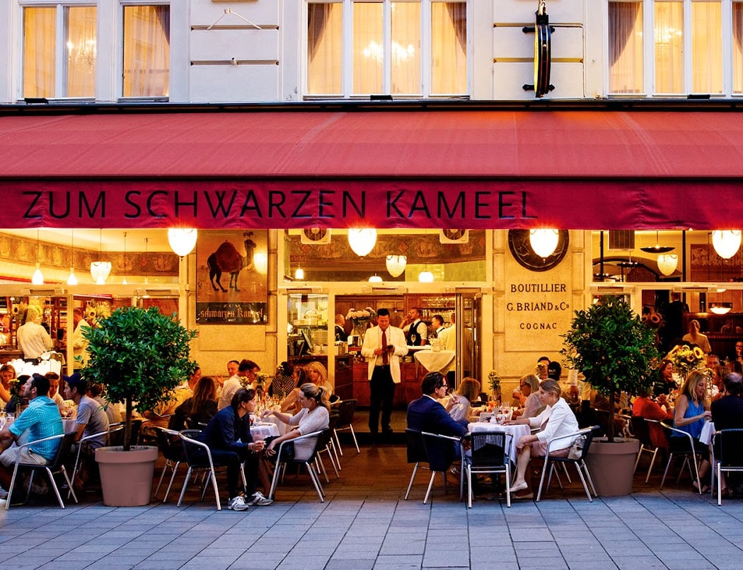 Zum Schwarzen Kameel 2