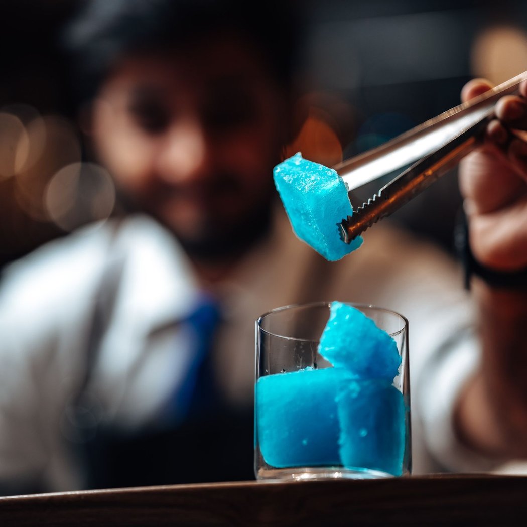 Bar Spirit Forward 2
