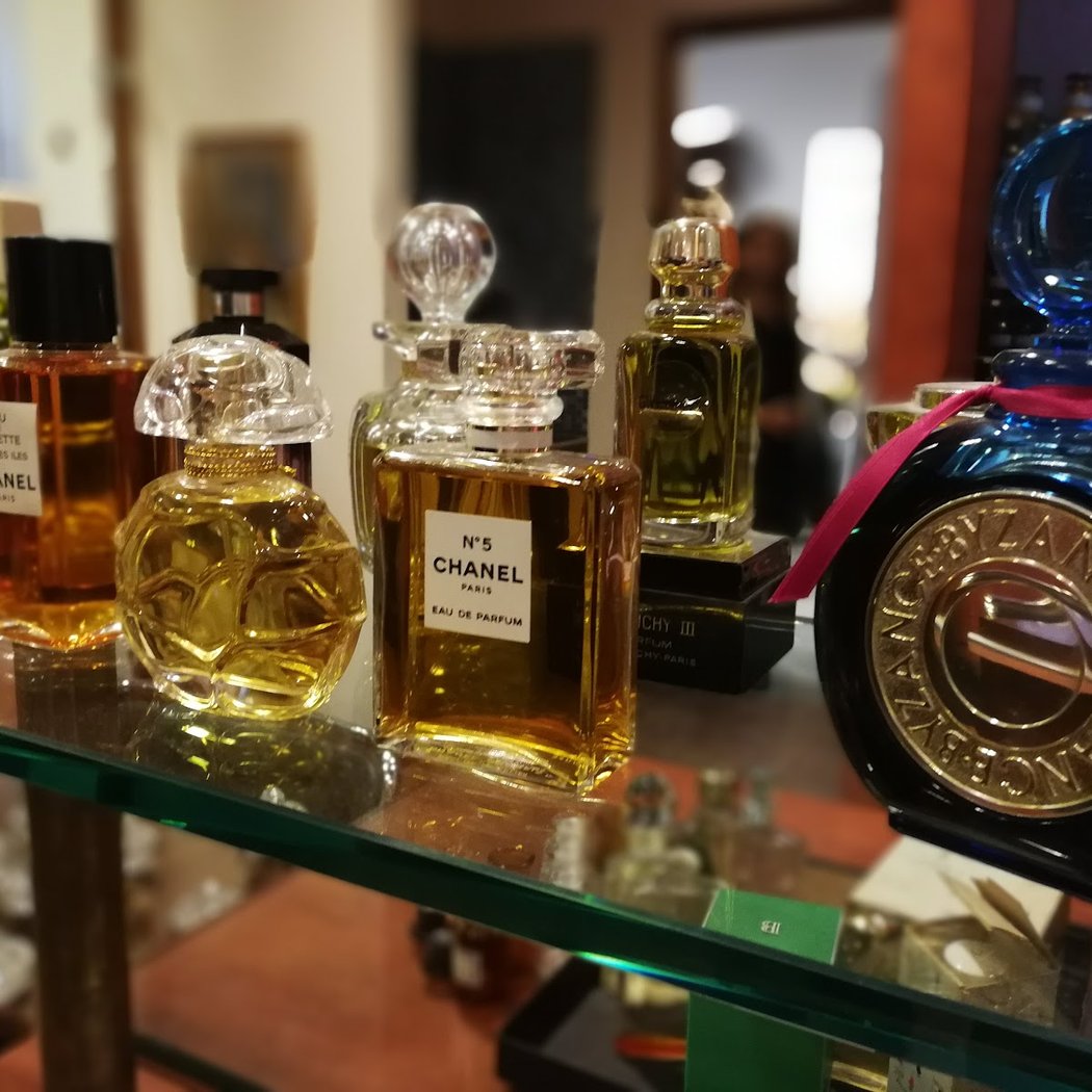 Osmotheque - International Archives of Perfumes 1