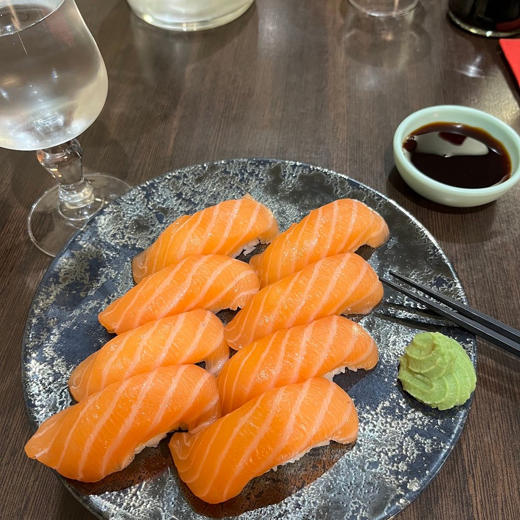 Sushi Resto 1